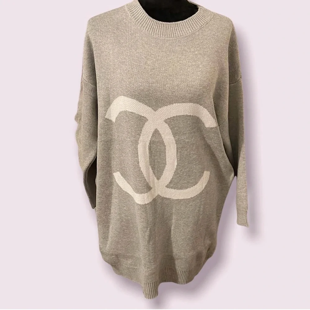 Women's Sweater - Picture 2 of 3